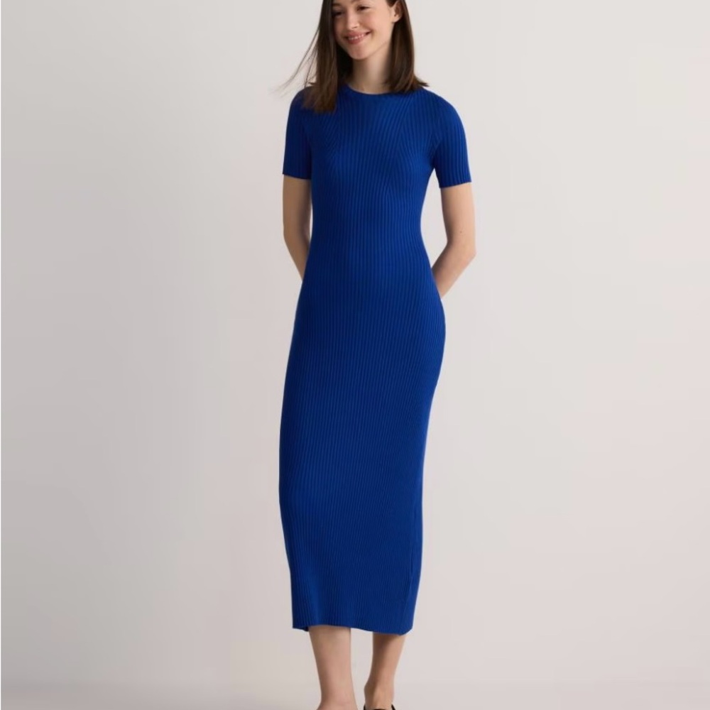 Elegant Blue Ribbed Women's Maxi Dress With open back.